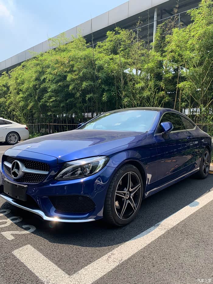 求奔驰c宝蓝色实车照片
