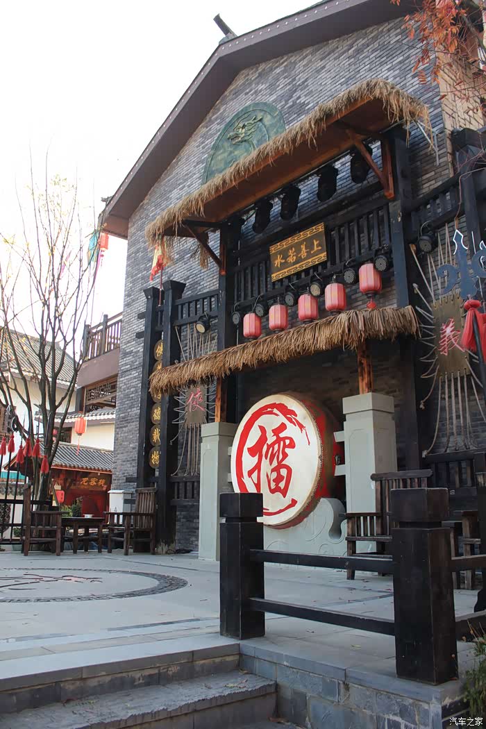 驾驶75出游武侠小镇龙门镇