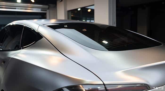 特斯拉models电光灰加starfks轮毂