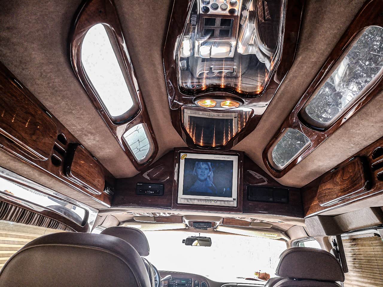 道奇公羊ram1500房车大气上档次,出行必备!