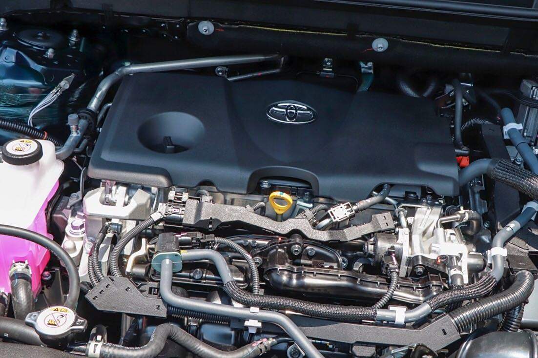 丰田威兰达配备20l发动机,完全满足于你各种用车需求