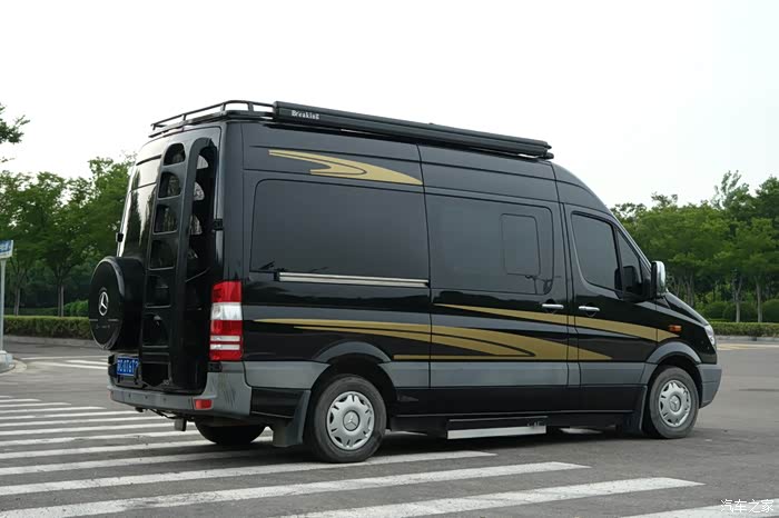 16年凌特房车卫生间驻车空调逆变器