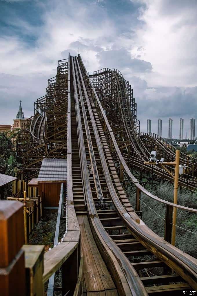 木质过山车