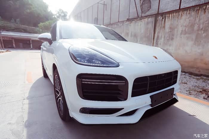 18卡宴泰卡特包围竞速版前唇改包围欢迎围观