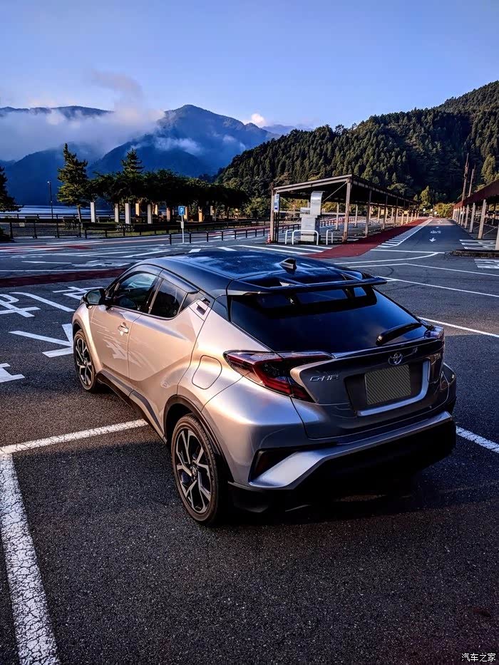 期待丰田换代chr解决后排窗户问题