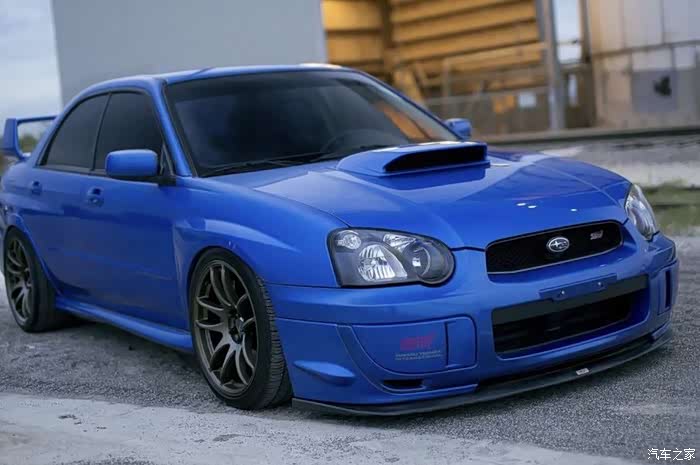 蓝蓝的豹子,经典的斯巴鲁拉力蓝,喜欢