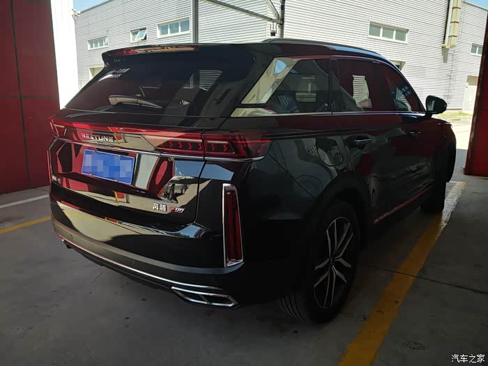 黑色奔腾t99经典车型马上要出新款t99了期待中