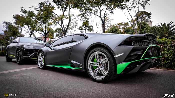 兰博基尼urus哑光黑原厂车漆