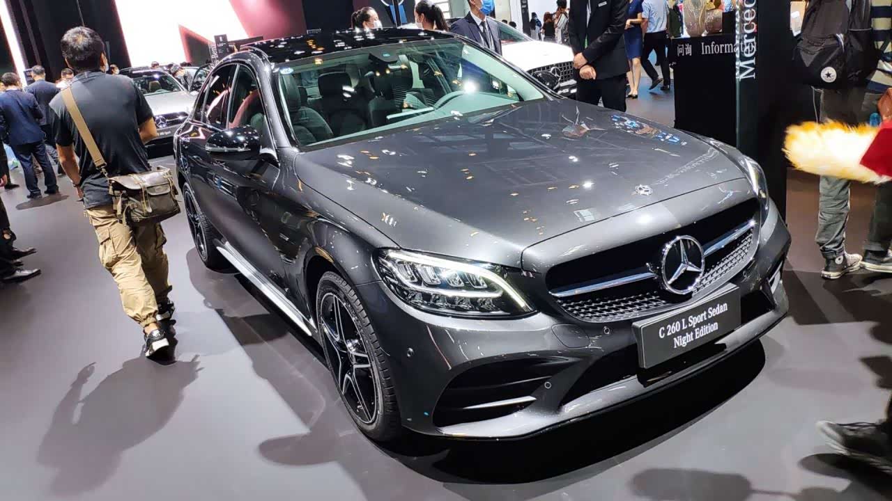 北京奔驰c级长轴版实车现身北京车展