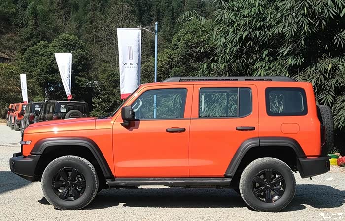 抢鲜体验坦克300这车上市哈弗h9还香吗