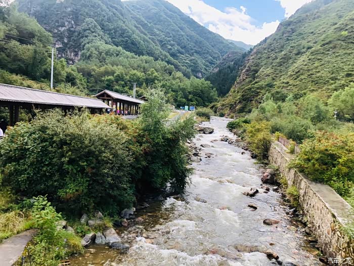 青海七里寺花海药水泉一日自驾游