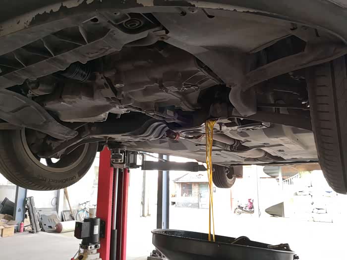 13款新捷达6万公里换变速箱油