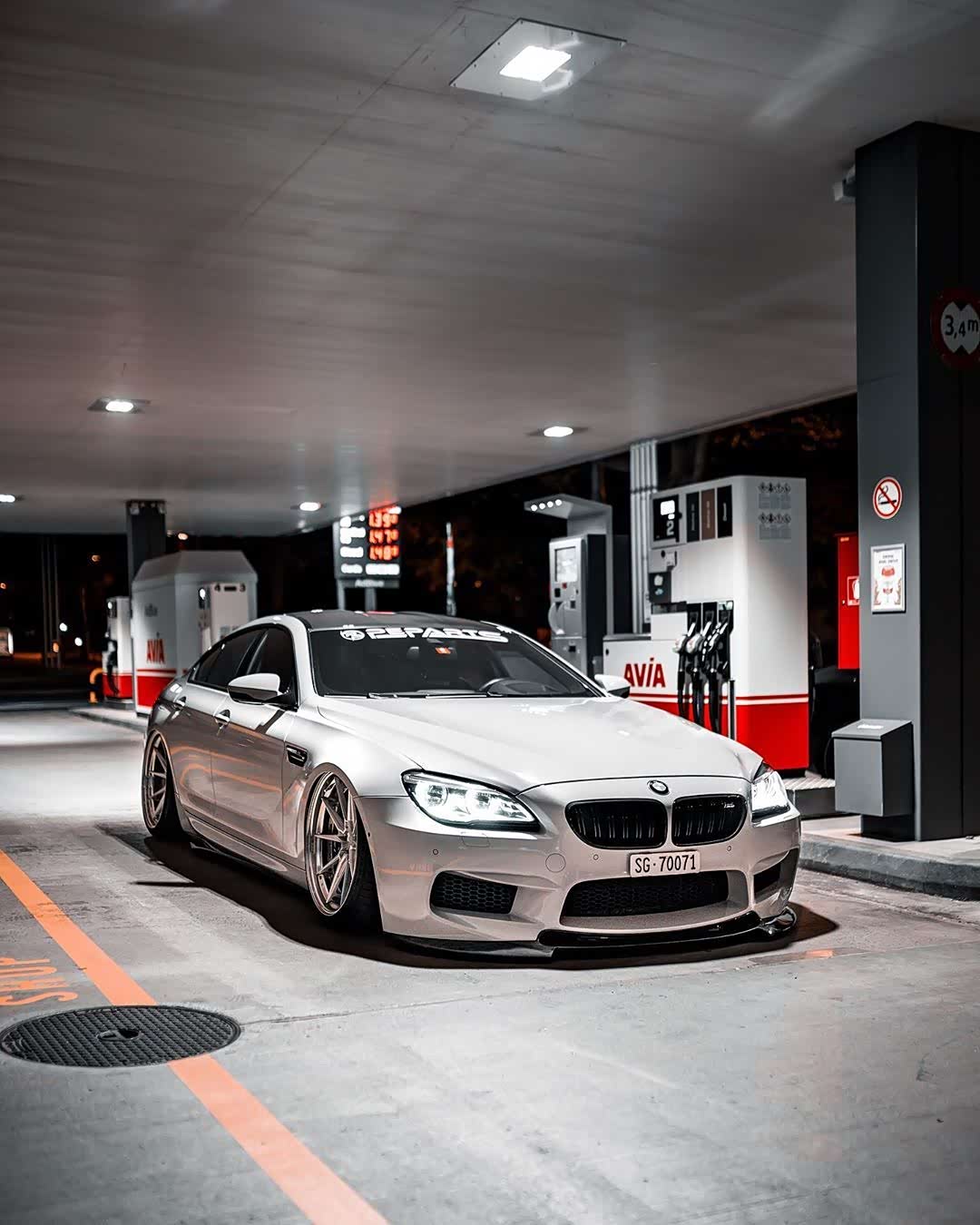 改装升级之后的宝马m6更加运动