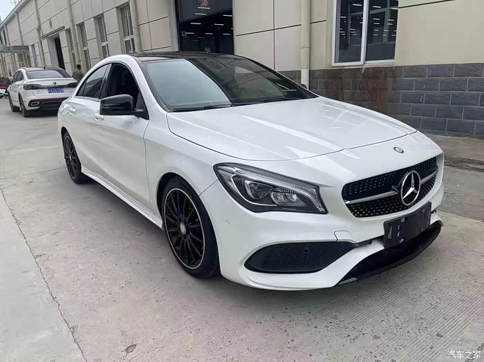 奔驰cla260轿跑