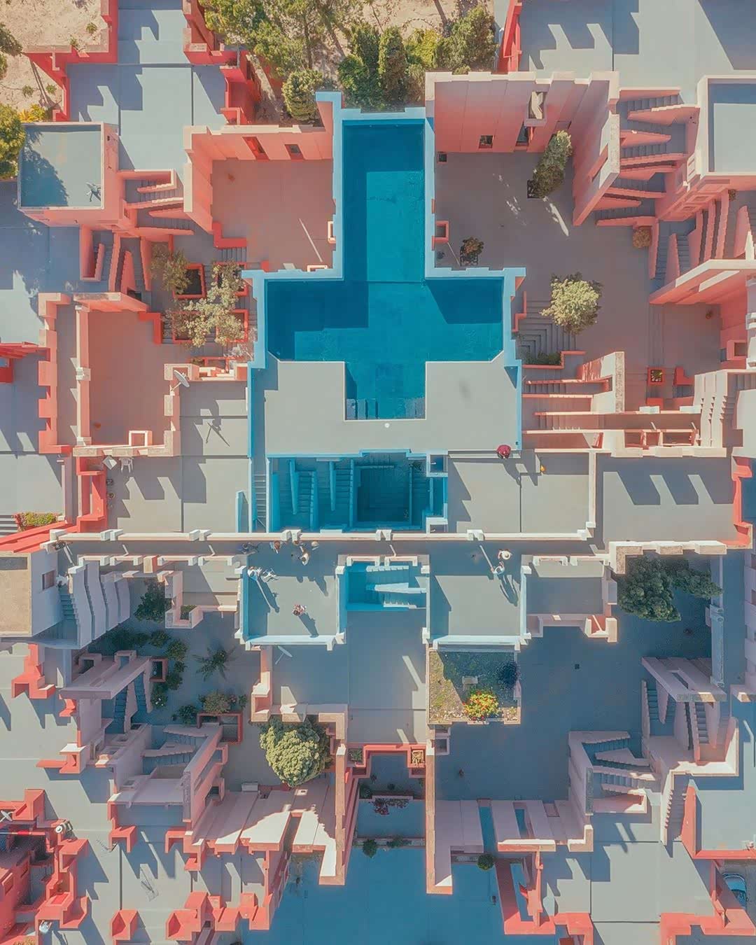 卡尔佩红墙,现实中的纪念碑谷!