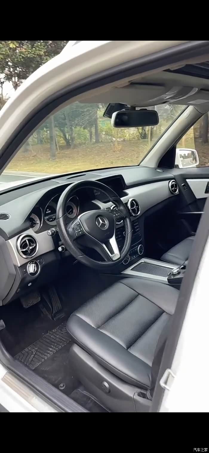德系味道满满精致时尚潮流奔驰glk内饰一览