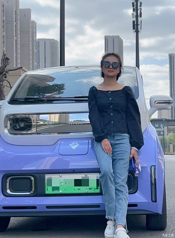 【图】#媳妇当车模#我和我的现任kiwi_宝骏kiwi ev论坛_汽车之家论坛