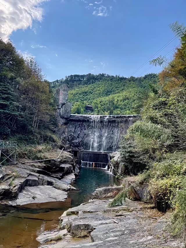 黄山芙蓉谷景色不错