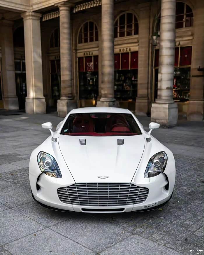 阿斯顿马丁one77全球限量77台半亿神车