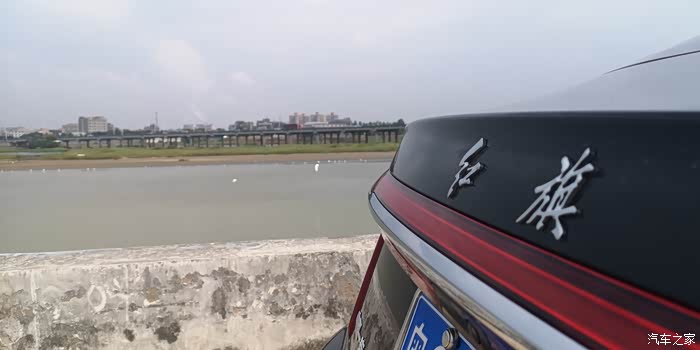 【图】红旗闲停江畔,白鹭一行飞天!_红旗h9论坛_汽车之家论坛