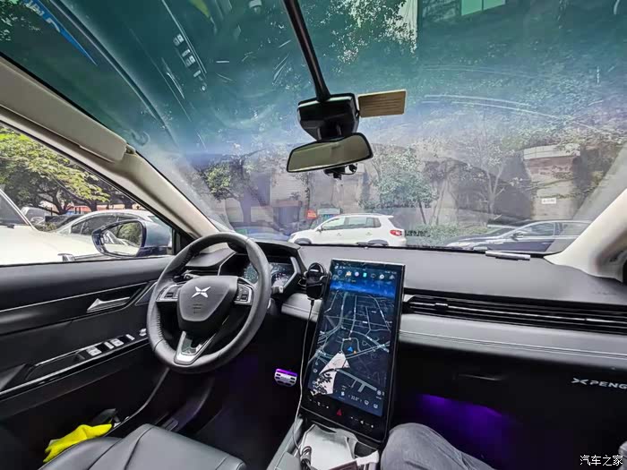 37 车内视野我还是服小鹏g3无敌大面积全景前风挡 g3的全景前风挡玻璃