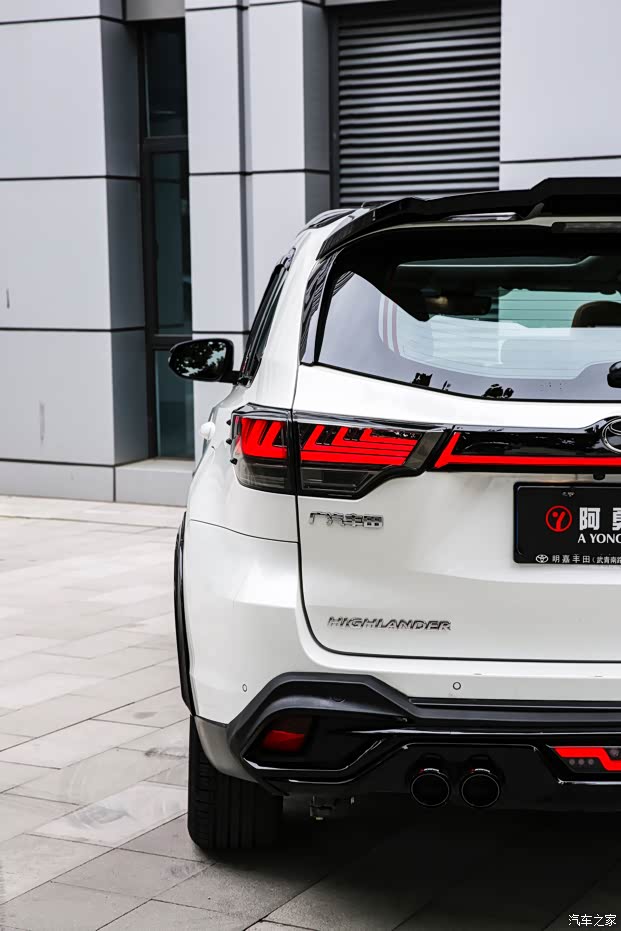 三代汉兰达白色豪华版还能这样改