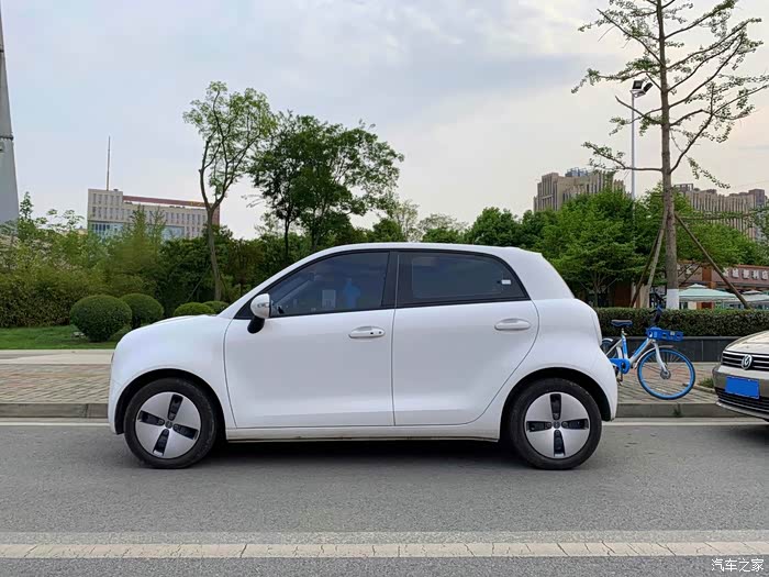 黑猫车小实用性高家用好帮手出行好伙伴