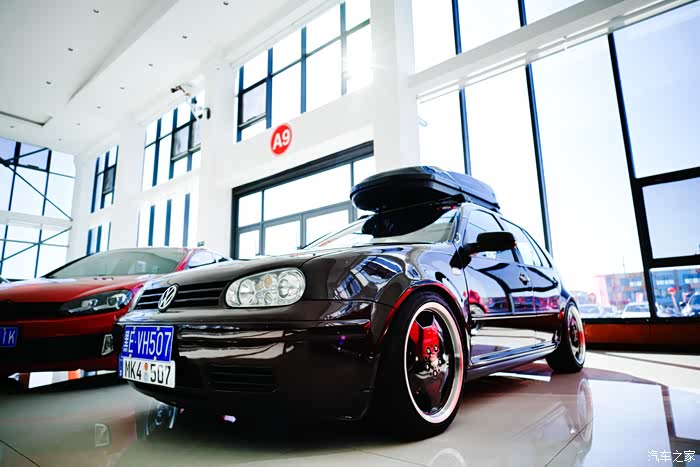 黑龙江省大庆汽车城首届汽车文化改装节静态多车