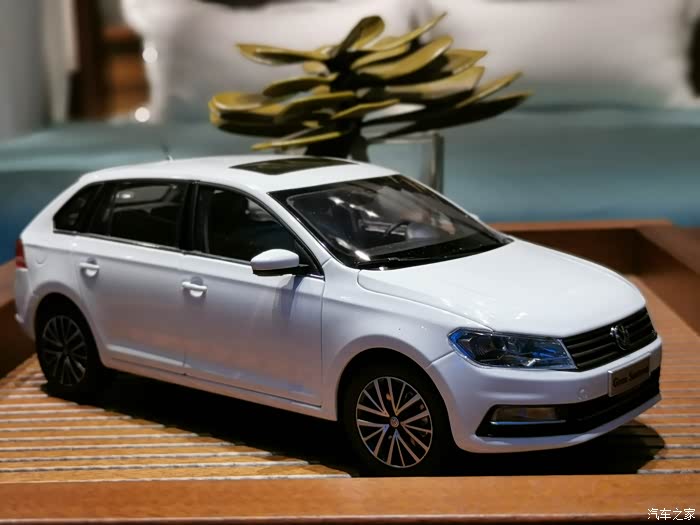 认证车主年终福利桑塔纳浩纳118平安白车模实拍