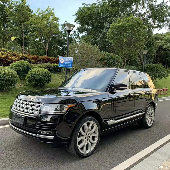路虎揽胜5.0t 丰富的线条,优美的身段