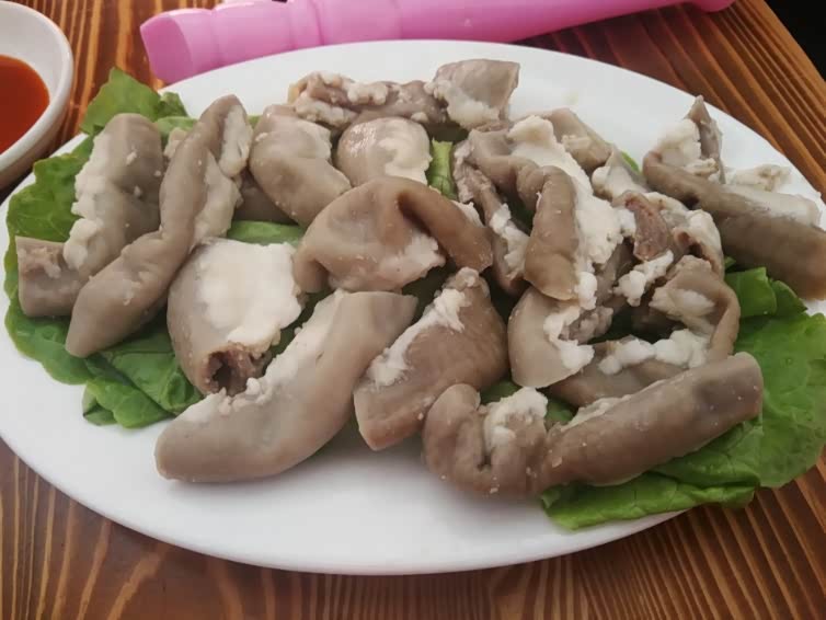 牛粉肠亮点 比较少见 外地的潮汕牛肉火锅像都没见过