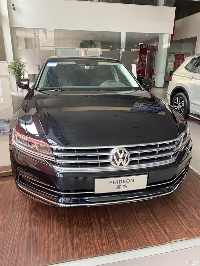 辉昂看车记—不愧是车长5米的c级车