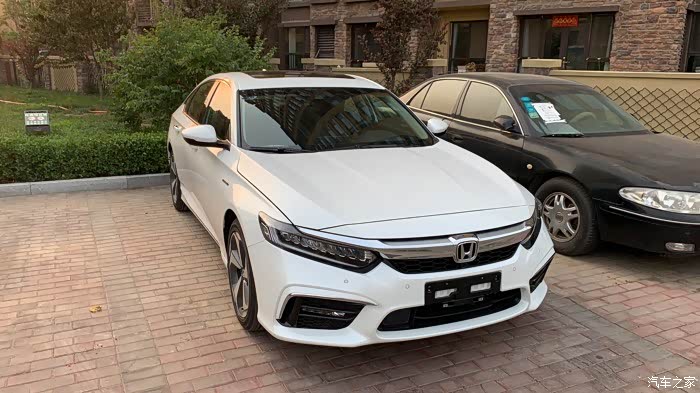 白色混动净越版inspire1000公里驾驶后感