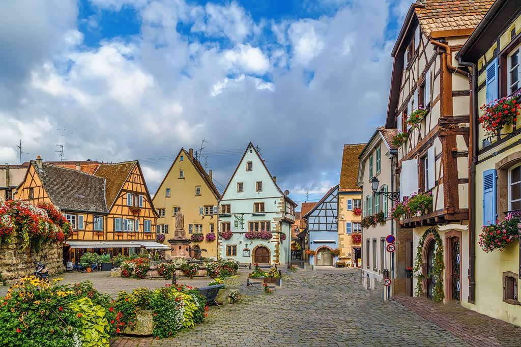 法国最浪漫的鲜花小镇埃吉桑