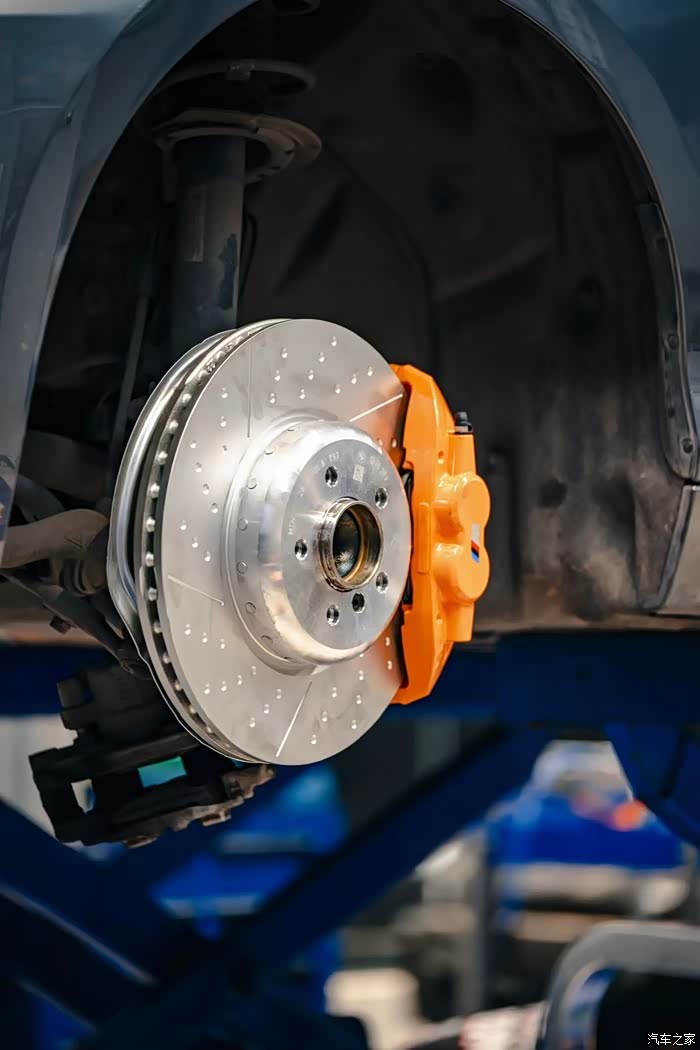【图】安装上橙色mp卡钳 小2就此完美_宝马2系论坛_汽车之家论坛