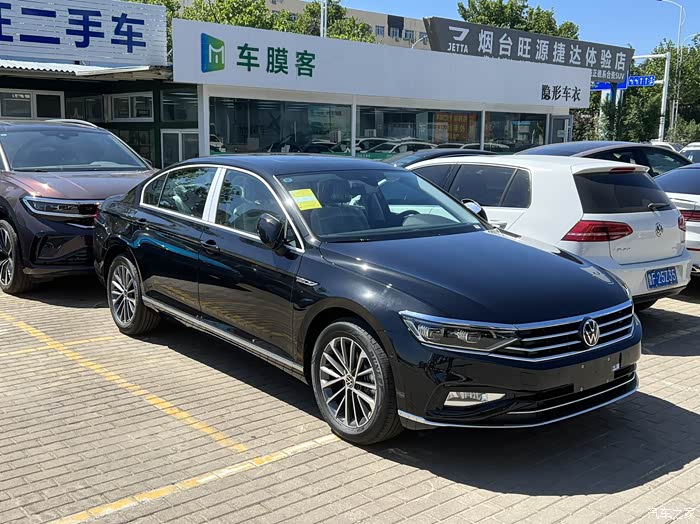 出2020款迈腾380豪华版原厂17寸轮毂轮胎