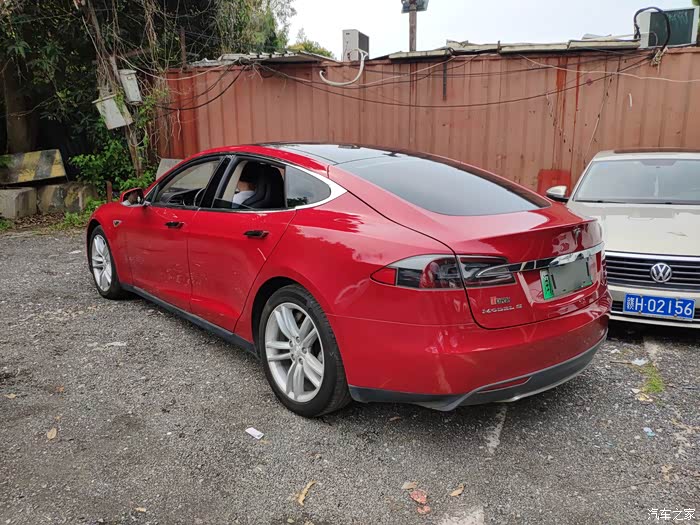 第一波韭菜特斯拉15年models85d