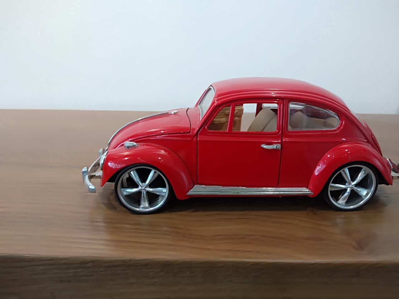 来一组大众最经典的车型甲壳虫车模吧