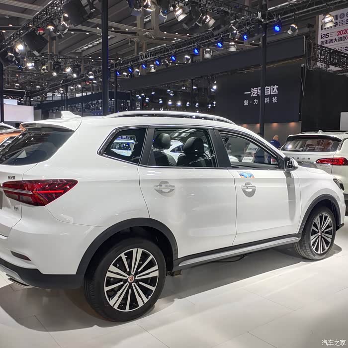 【图】闲逛粤港澳车展看荣威rx5_荣威rx5/rx5新能源论坛_汽车之家论坛