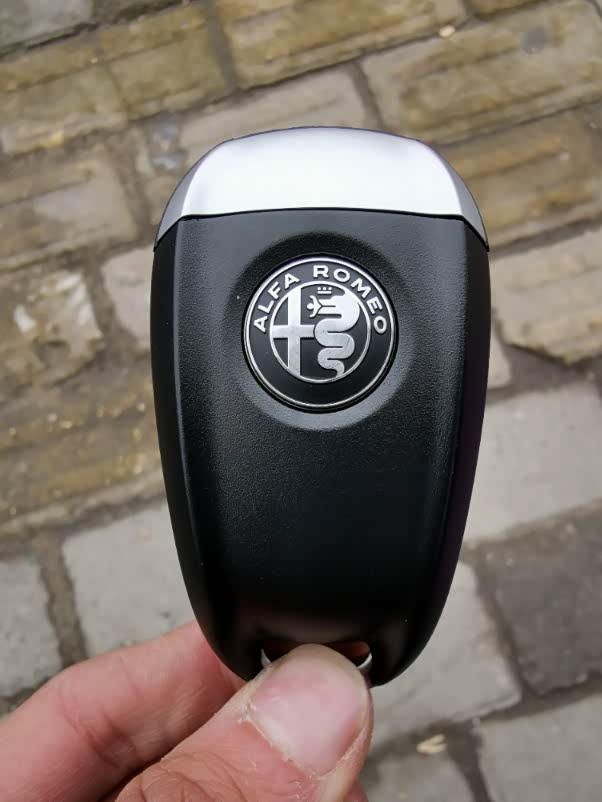 阿尔法罗密欧giulia200精英版提车作业