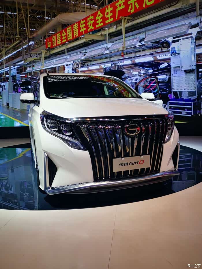 【图】传祺gm8大师版成都车展闪亮登场_广汽概念车论坛_汽车之家论坛