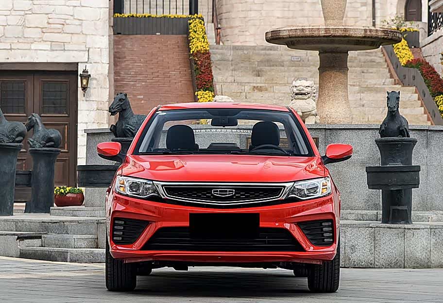 一辆十分靠谱的国产新款三厢家用车,2020款的吉利远景