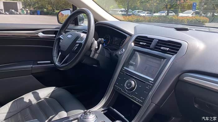 新到:18年福特蒙迪欧,1.5t自动时尚型,旋钮档,双电动座