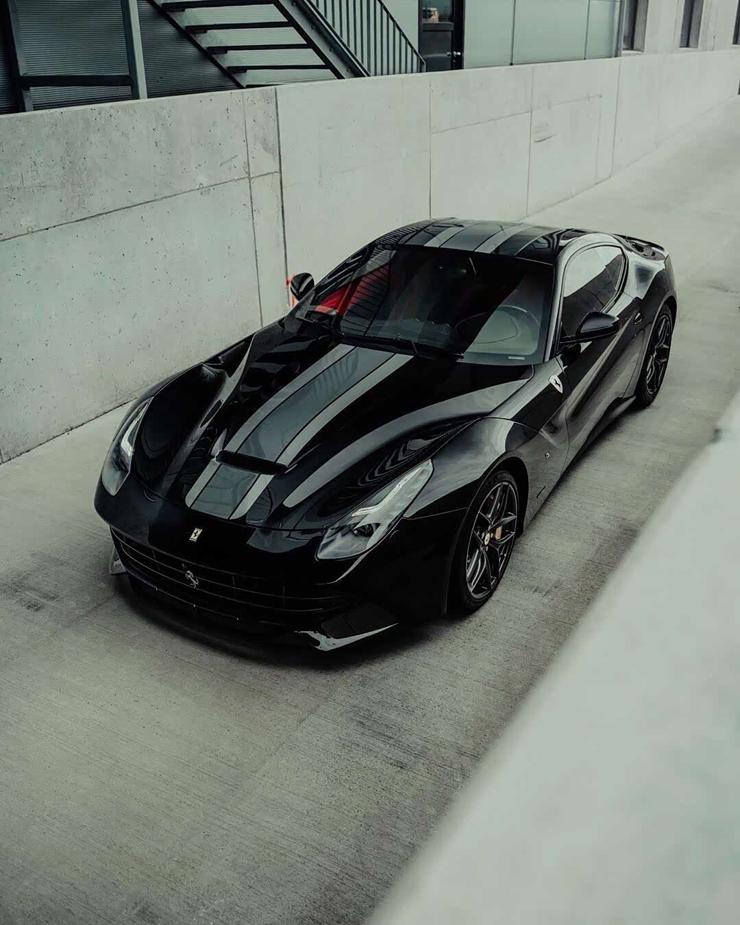 【图】ferrari f12 ,黑色是最喜欢的颜色_法拉利论坛_汽车之家论坛