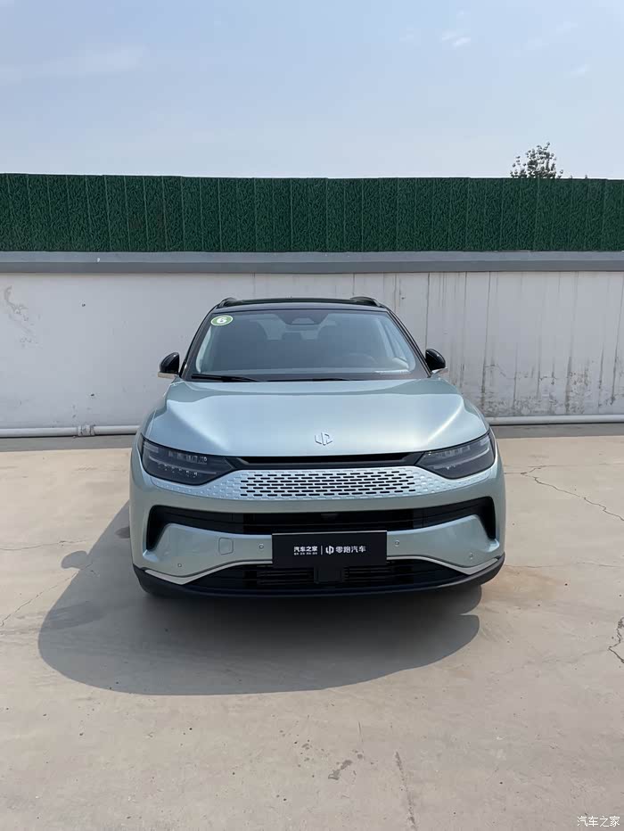 试驾自主新势力零跑c11汽车