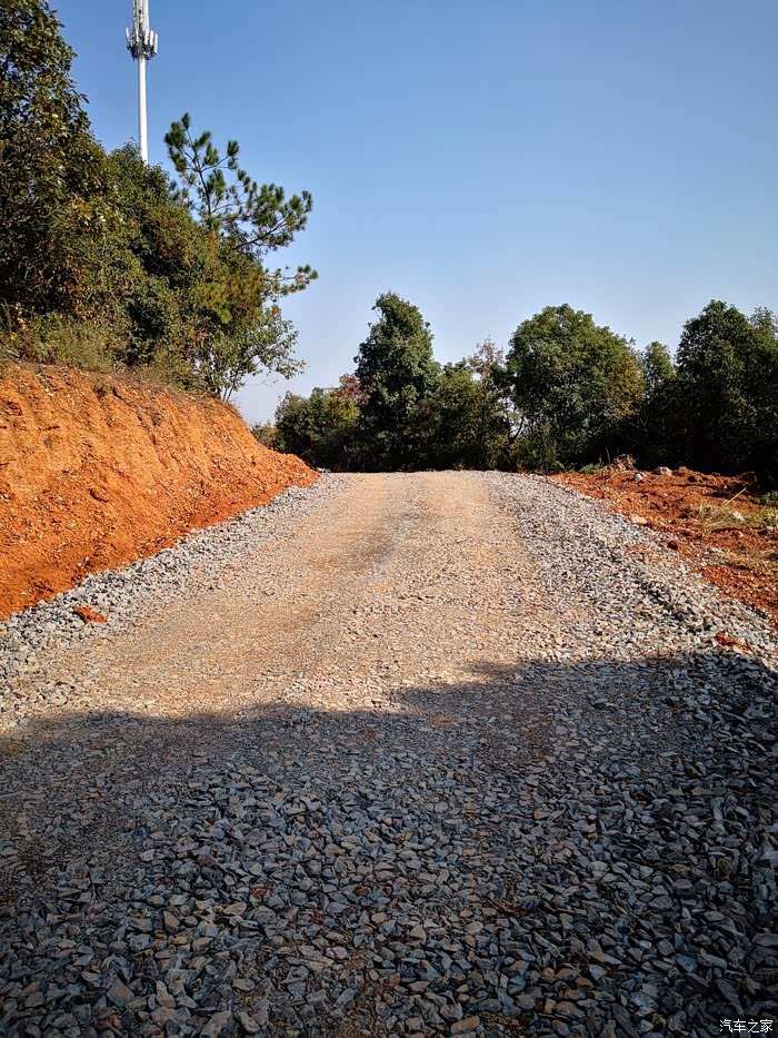 小试牛刀行走砂石路