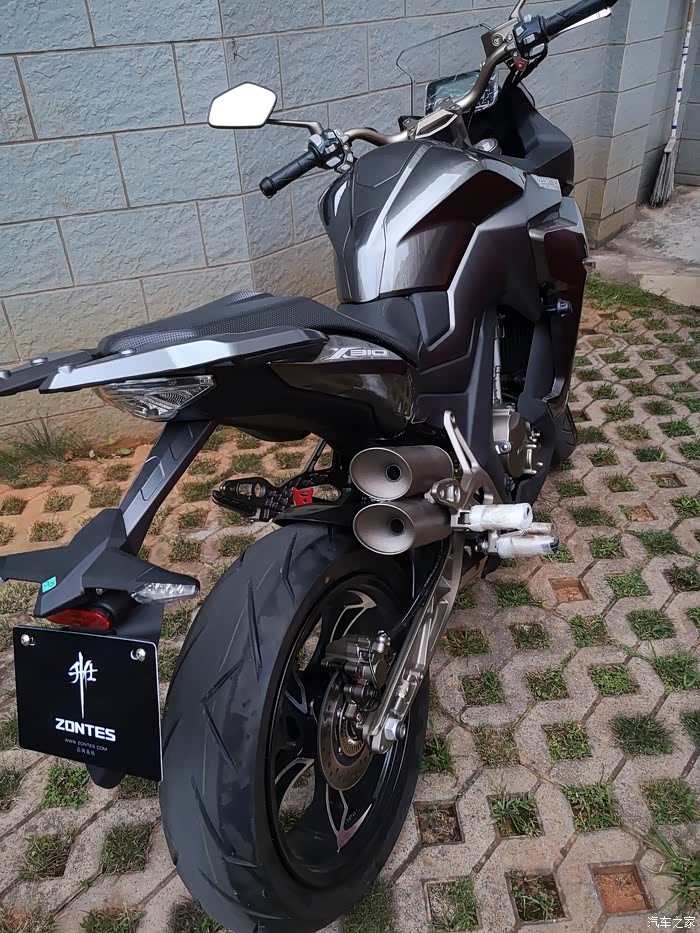 高颜值性能机车新晋花红升仕310r