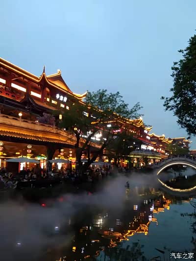 【我的秀场第二趴】打卡网红地"西安大唐不夜城".