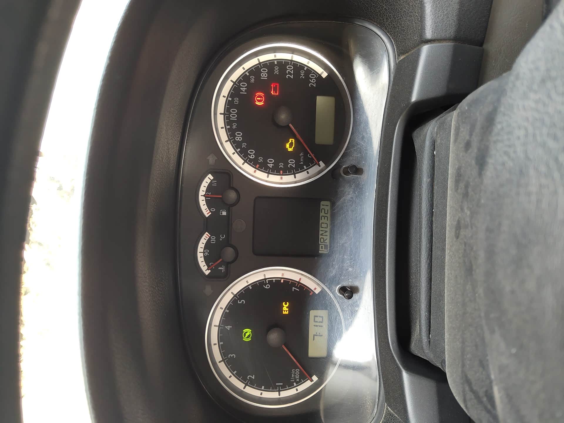 宝来经典06款自动1.6仪表盘问题