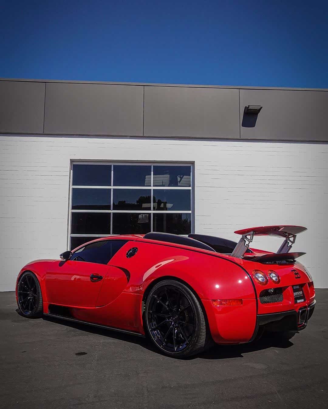 红色大肥龙～其实更像食用色素加多的大馒头_布加迪论坛_手机汽车之家